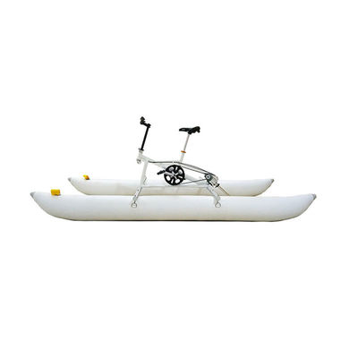 Outdoor sportapparatuur waterfiets driewieler opblaasbare fiets voor resorthotel