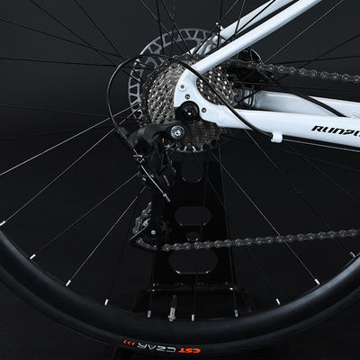 Een lichtgewicht aluminium fiets met 18 versnellingen en een hydraulische rem.