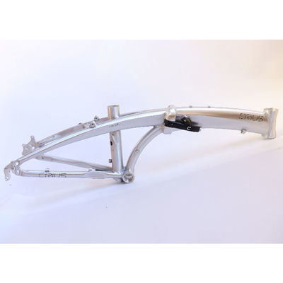 Fietsframe OEM Op maat gemaakte vouwbare ebikeframe 2900g Glanzend oppervlak Verwerking