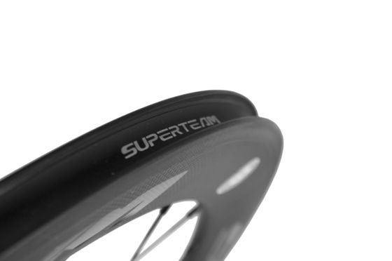 Ervaar de kracht van 700C koolstofvezel wielstel voor wegfietsen De perfecte keuze