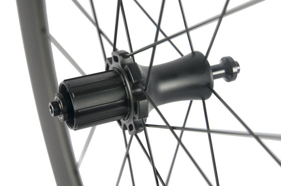 25mm Breedte 50mm Diepte Wegfiets Tubeless Carbon Wheel Set 38C-25-R7 en Aanpassing