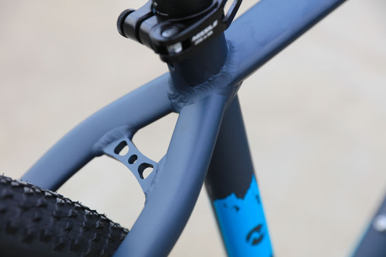 Verstelbare bergfiets voor volwassenen 13,9kg Fietsgewicht Voor- en achterschijfrem